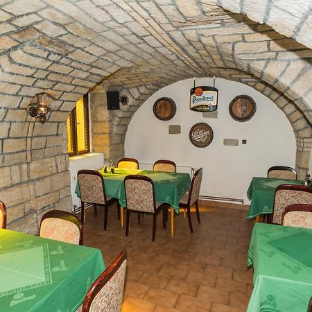 Отель Penzion Drevak Етршиховице Экстерьер фото